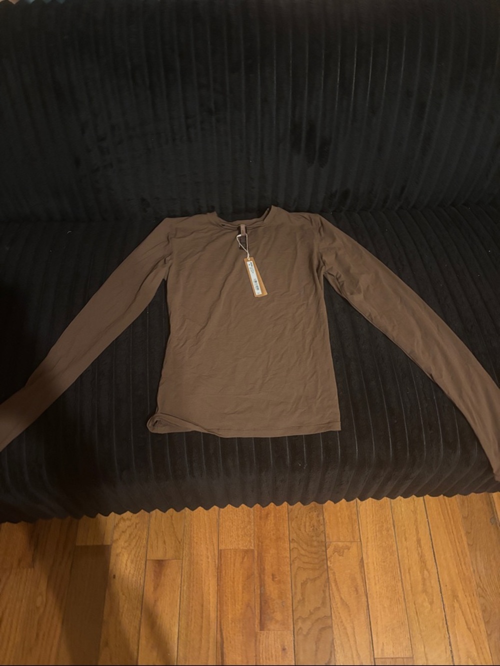 SKIMS Fits Everybody Long Sleeve T-Shirt • NWT •Never Worn •Cocoa (Brown)• Small